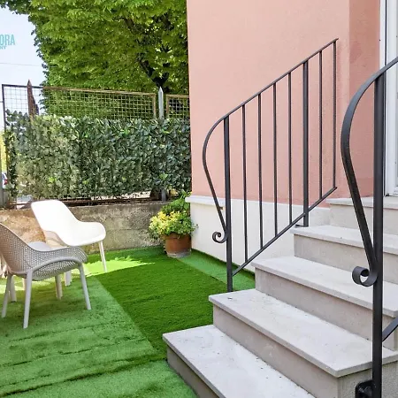 Basovizza 3 Chanel Tirabora Short Rent Apartment *