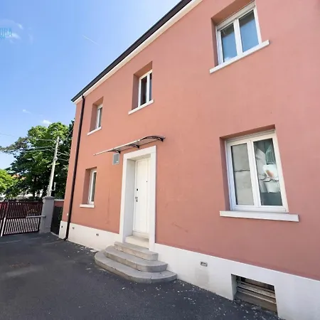 Apartment Basovizza 3 Chanel Tirabora Short Rent *